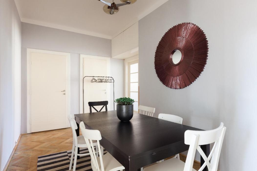 Rose Plaza Apartamento *